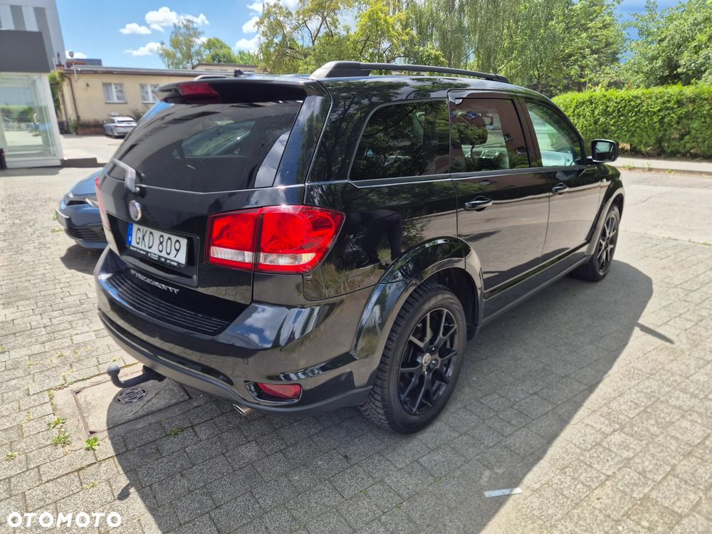 Fiat Freemont 2.0 Multijet Black Code AWD - 4