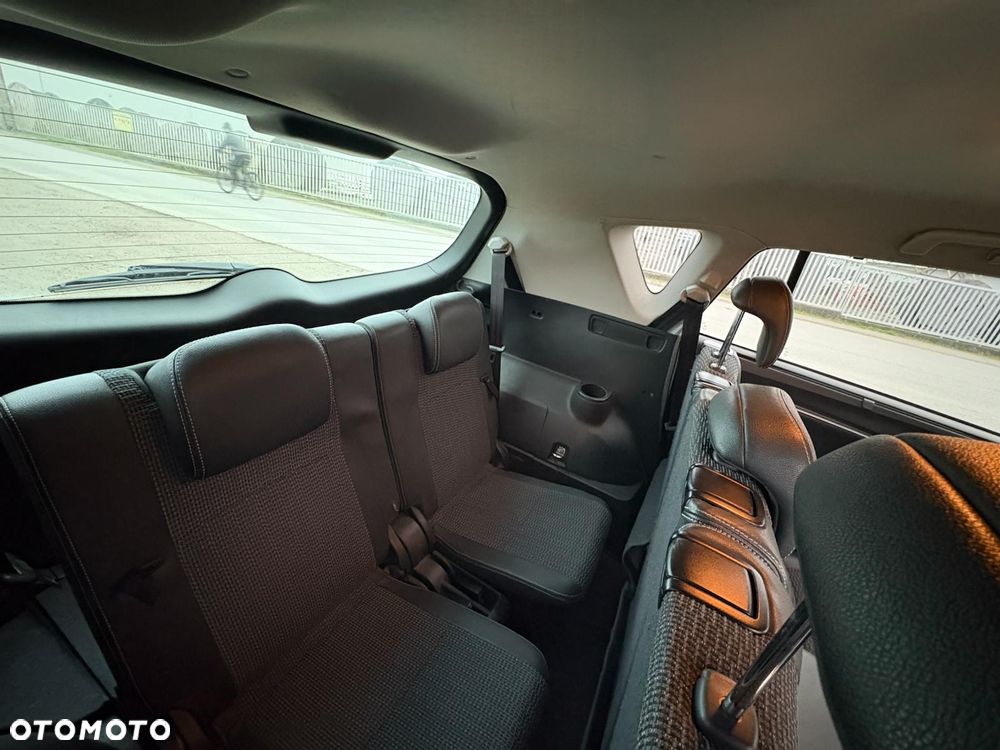 Toyota Verso 1.8 Prestige 7os - 8