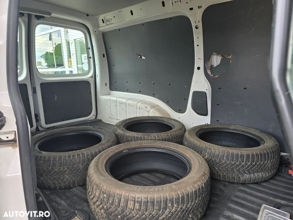 Volkswagen Caddy Maxi - 13