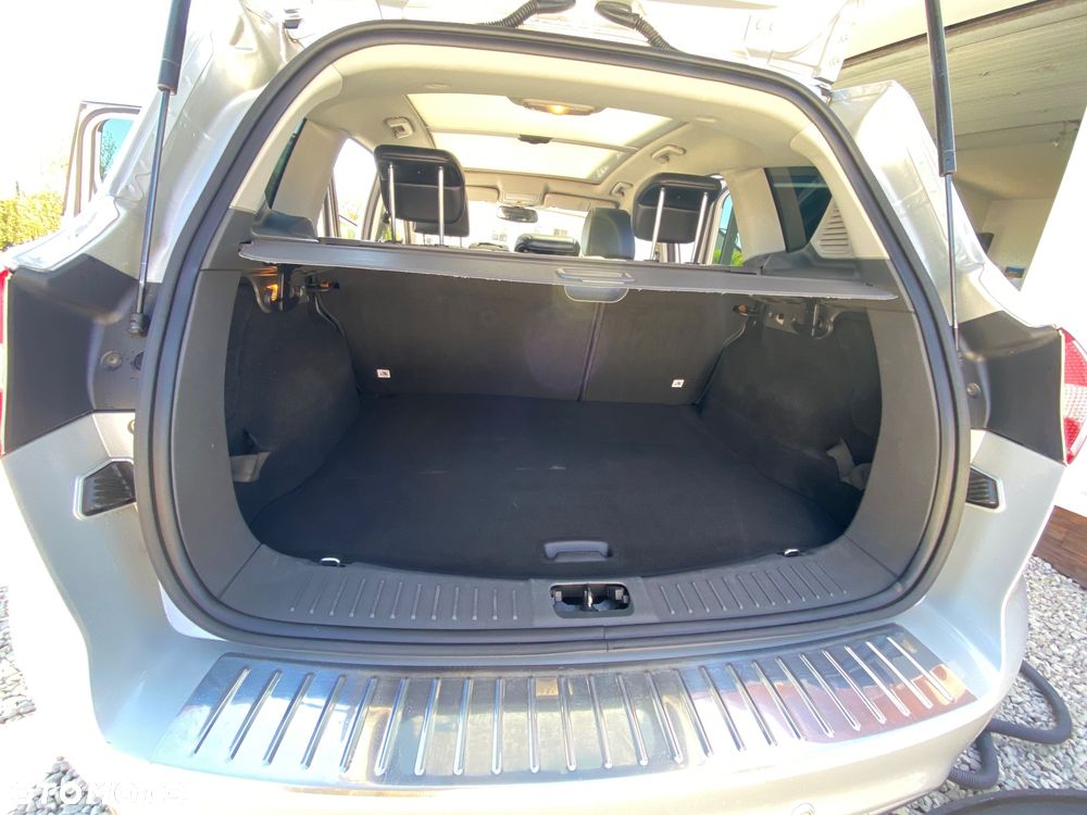 Ford Kuga 2.0 TDCi 2x4 Titanium - 14