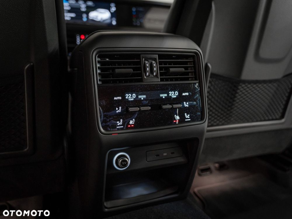 Porsche Cayenne GTS - 39