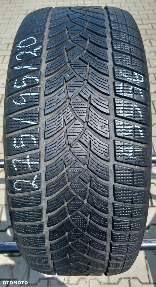 275/45/20 Goodyear Ultra Grip Performance+ 110V - 1