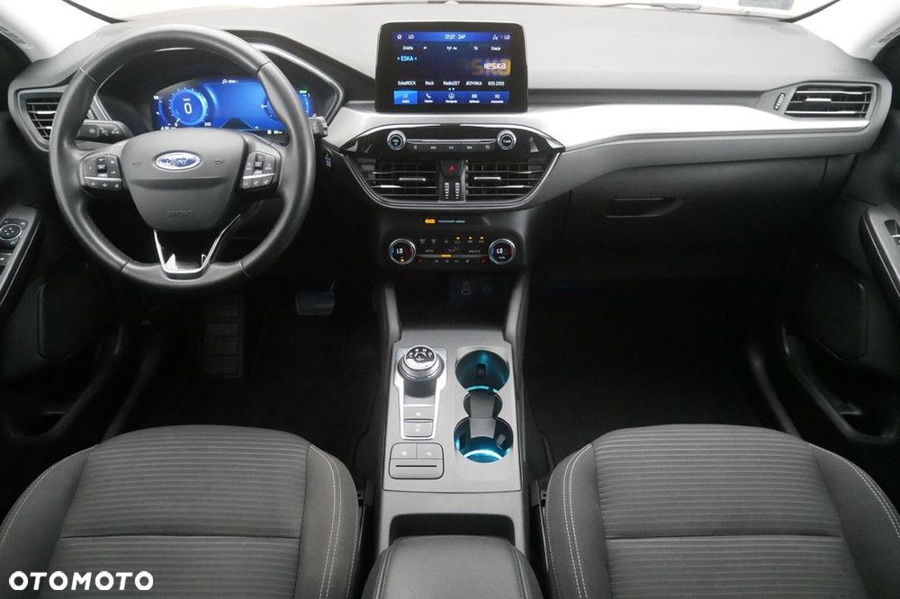 Ford Kuga - 8