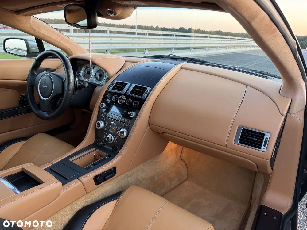 Aston Martin V8 Vantage 4,7 SportShift - 12