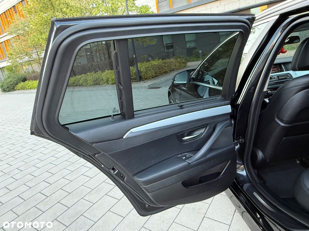 BMW Seria 5 525d Touring Modern Line - 18