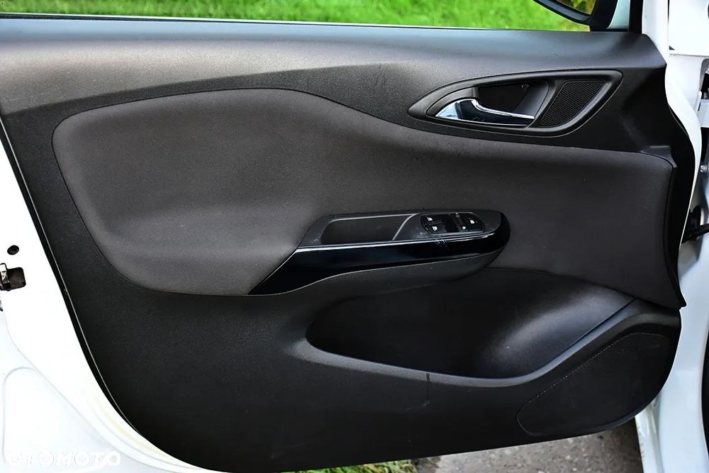 Opel Corsa 1.2 Business S&S - 24