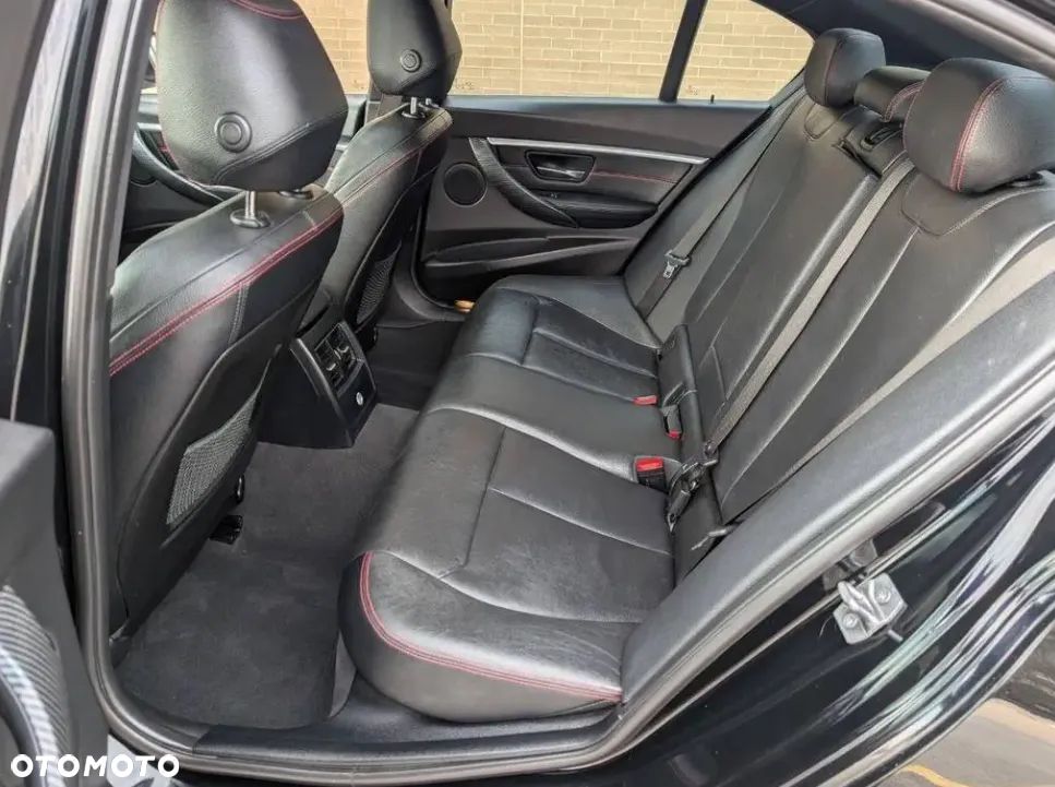BMW Seria 3 330i GPF Sport Line Shadow - 19