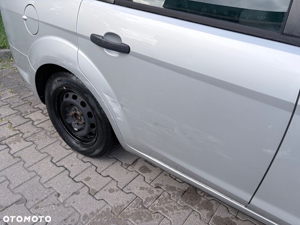 Ford Focus 1.6 Ambiente - 5