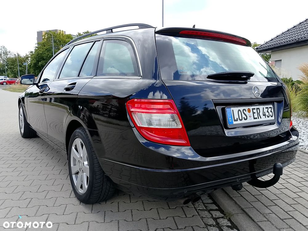 Mercedes-Benz Klasa C 180 CGI BlueEff Classic - 10