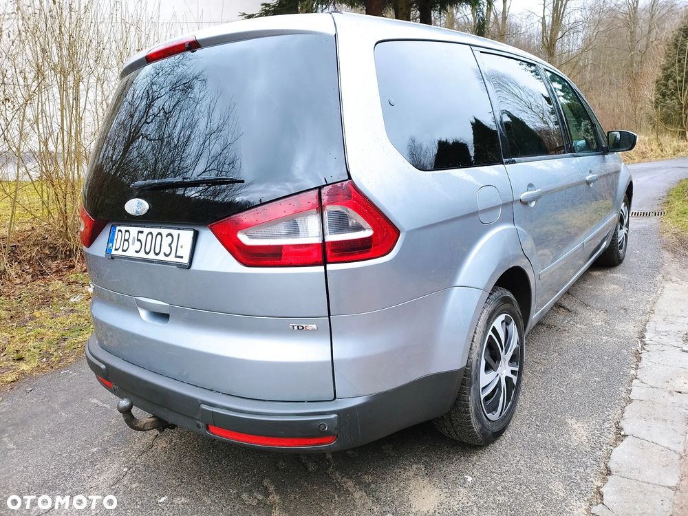 Ford Galaxy - 5