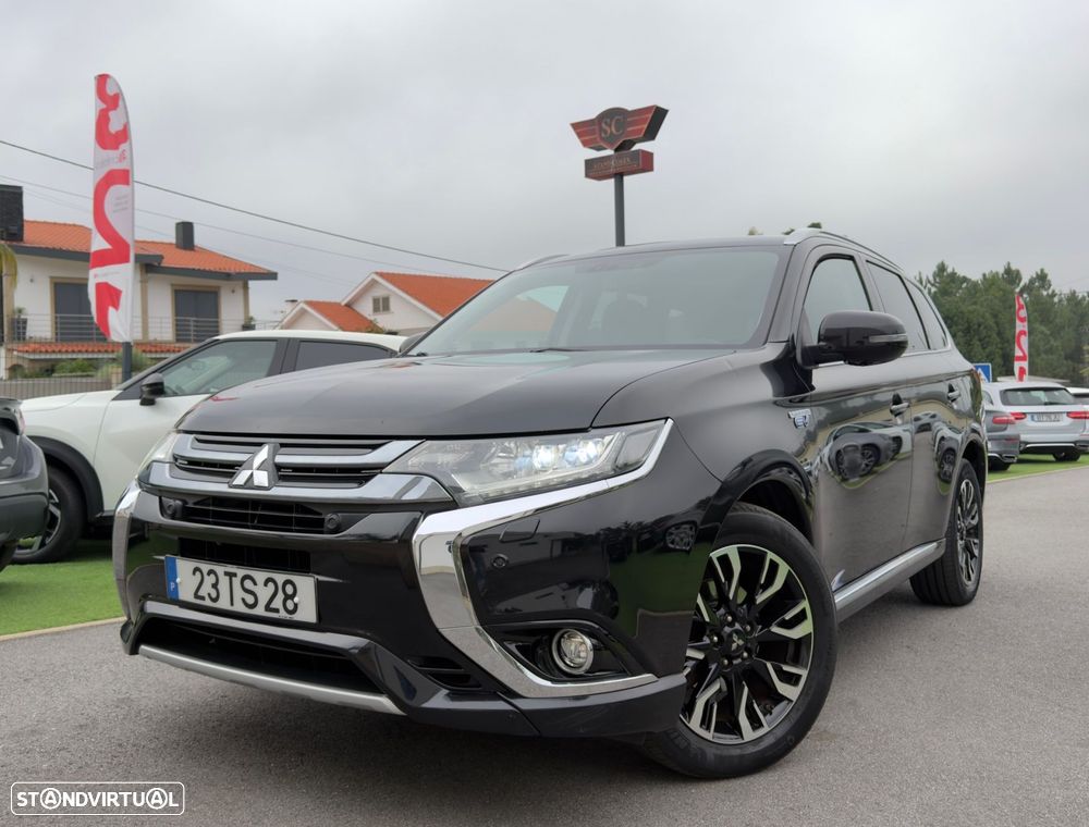 Mitsubishi Outlander 2.0 Instyle Navi - 9
