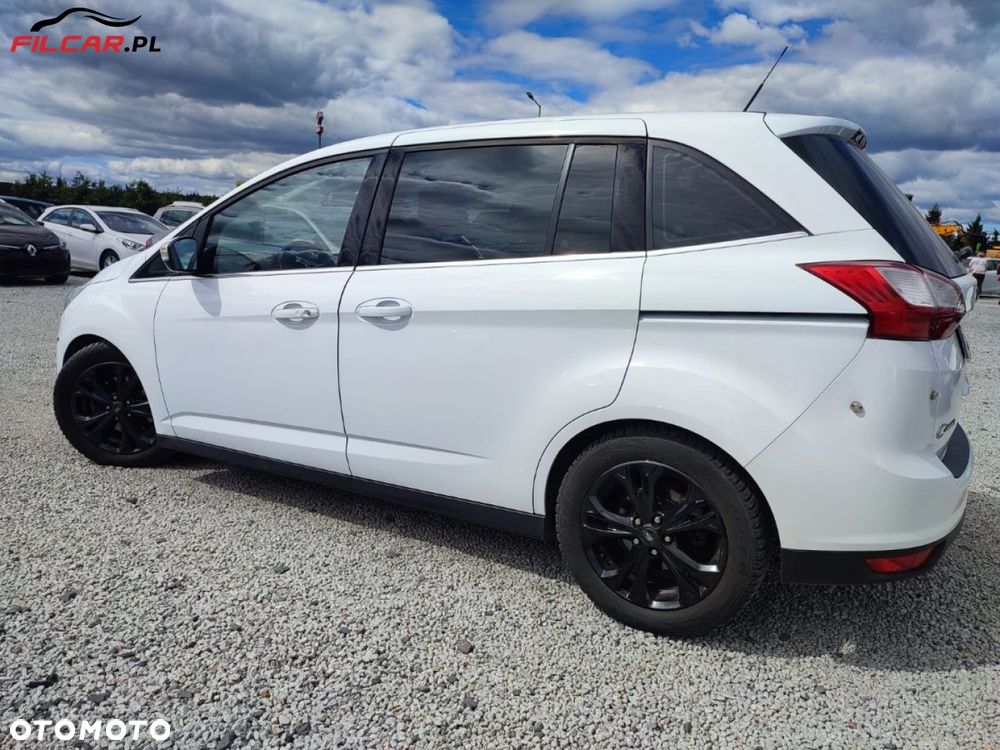 Ford Grand C-MAX - 13