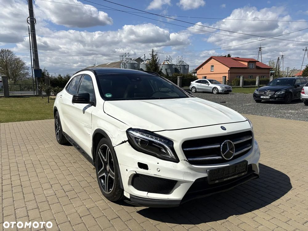 Mercedes-Benz GLA 200 7G-DCT AMG Line - 3
