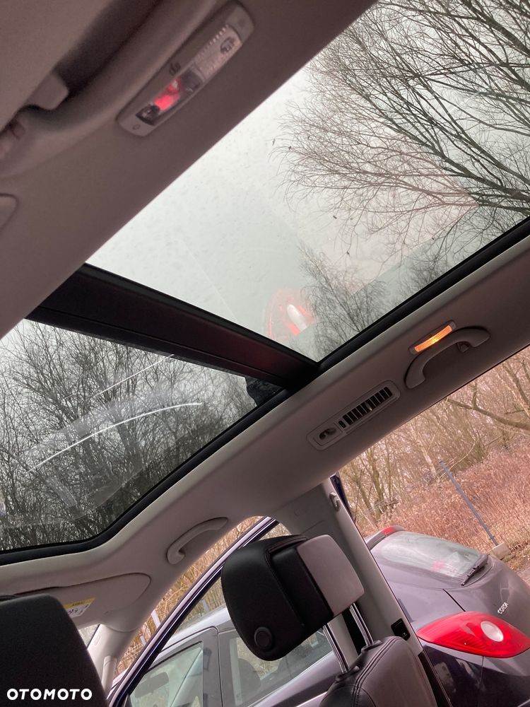 Volkswagen Sharan 2.0 TDI (BlueMotion Technology) Trendline - 25