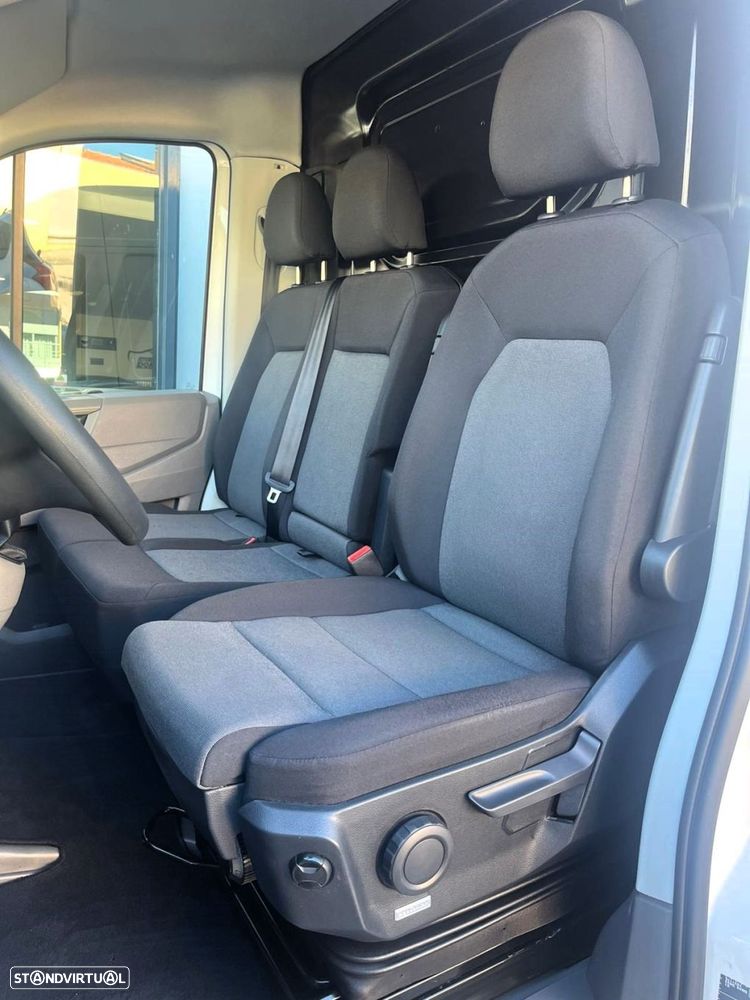 VW Crafter 35 2.0 TDI L5H3 Super Longo Tecto Alto - 31