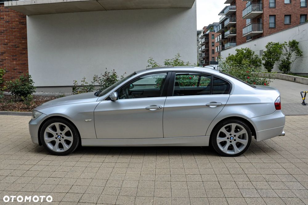 BMW Seria 3 325i - 2