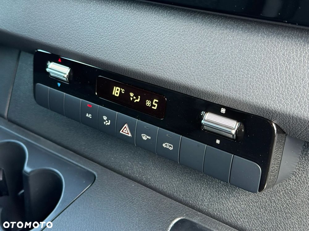 Mercedes-Benz Sprinter - 27