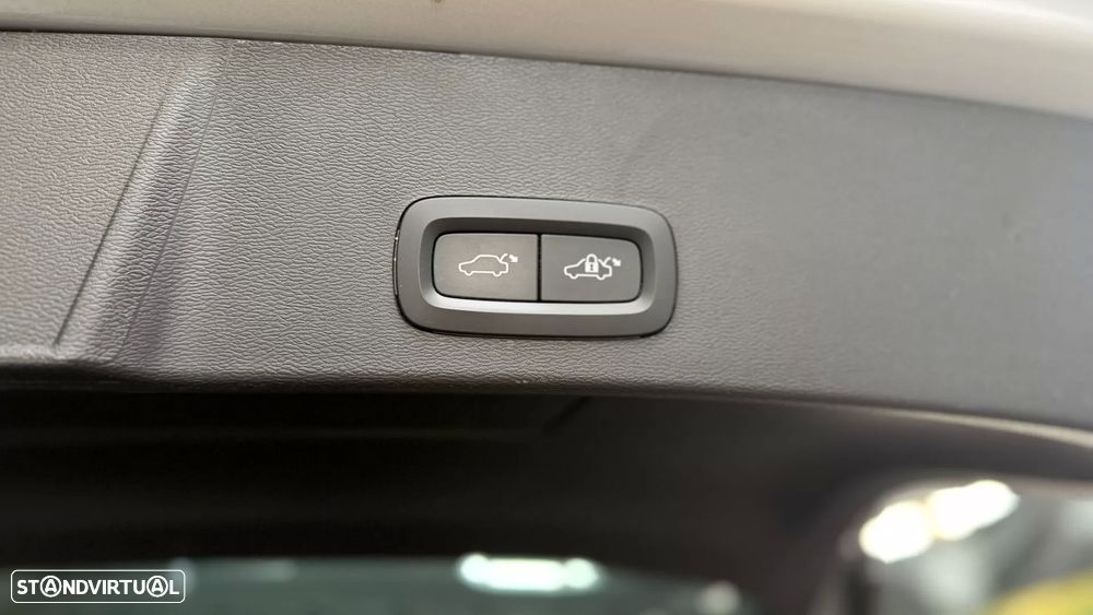 Volvo XC 40 1.5 T4 PHEV R-Design - 12