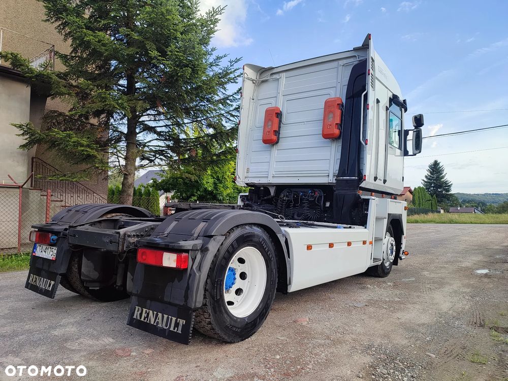 Renault MAGNUM - 7