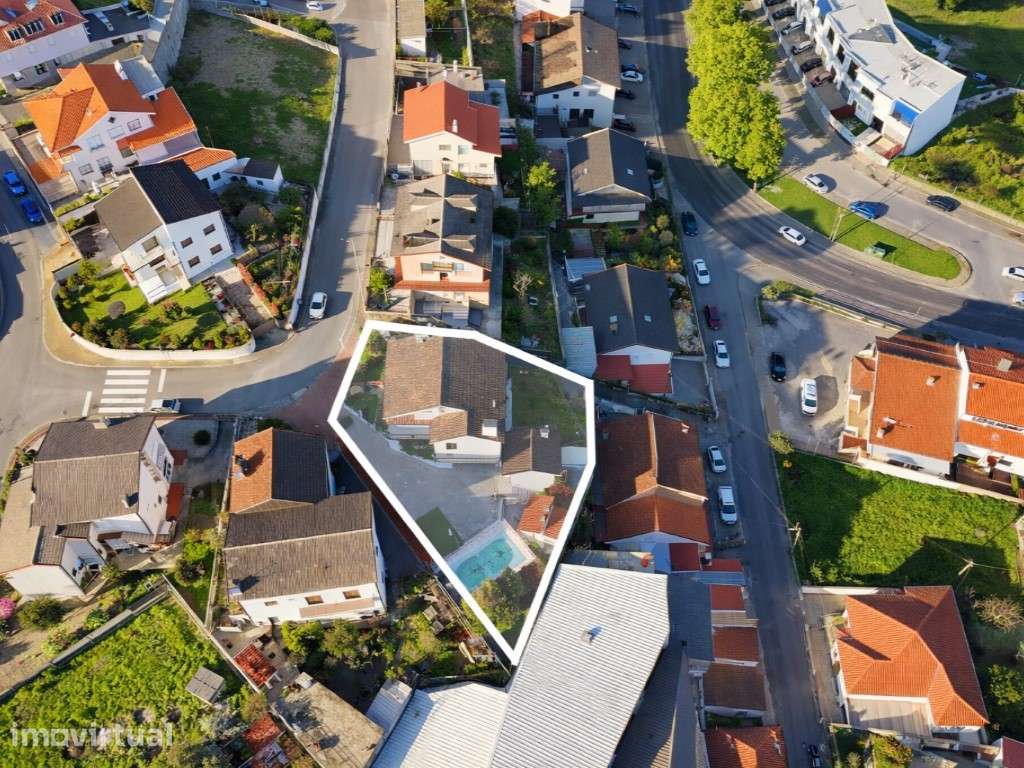 Moradia T3 com piscina | Felgueiras - Grande imagem: 4/17