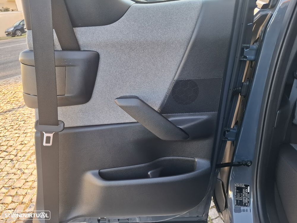 Mazda MX-30 e-SKYACTIV EXCLUSIVE-LINE - 32