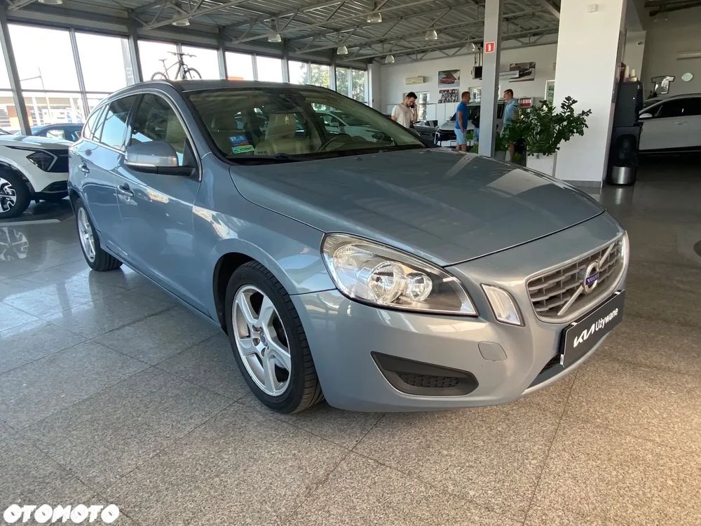 Volvo V60 D2 Momentum - 6