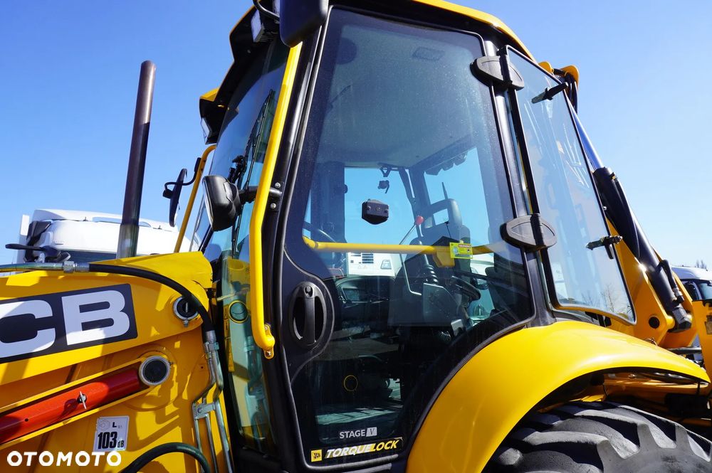 JCB 4CX PRO / Joysticki / r. 2023 / 4 sztuki - 22