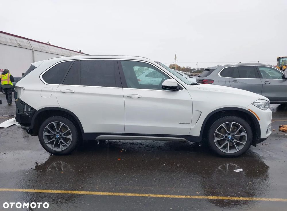 BMW X5 xDrive35i - 9