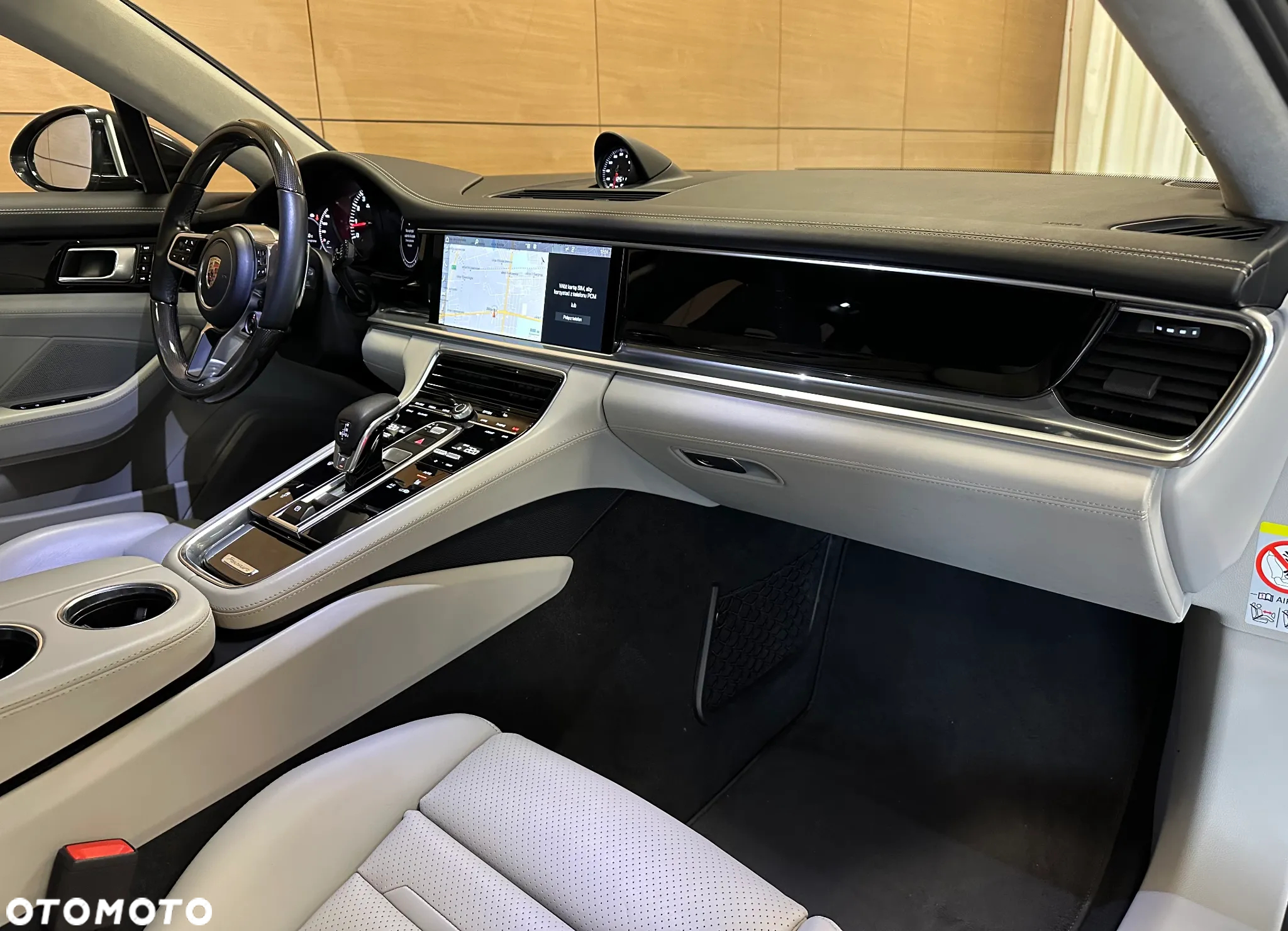 Porsche Panamera Turbo Sport Turismo - 8