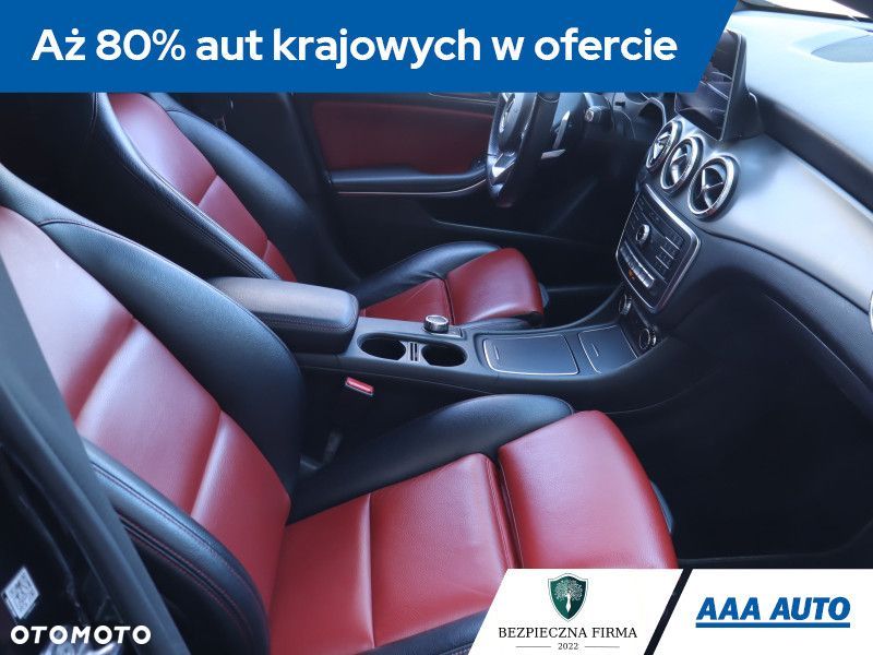 Mercedes-Benz CLA - 11