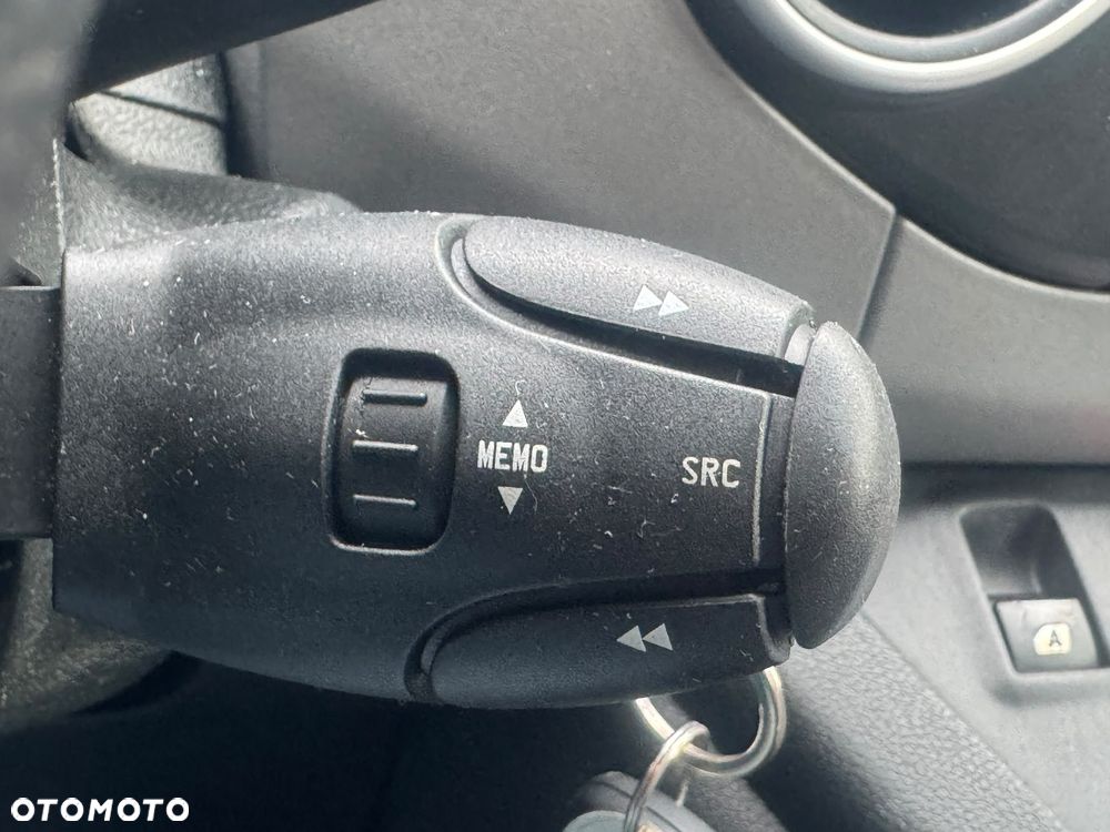 Citroën Berlingo Multispace BlueHDi 120 S&S SHINE - 24