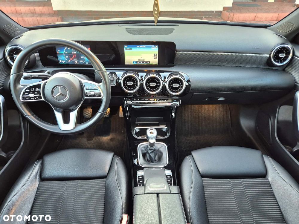 Mercedes-Benz Klasa A 200 Edition 19 - 25