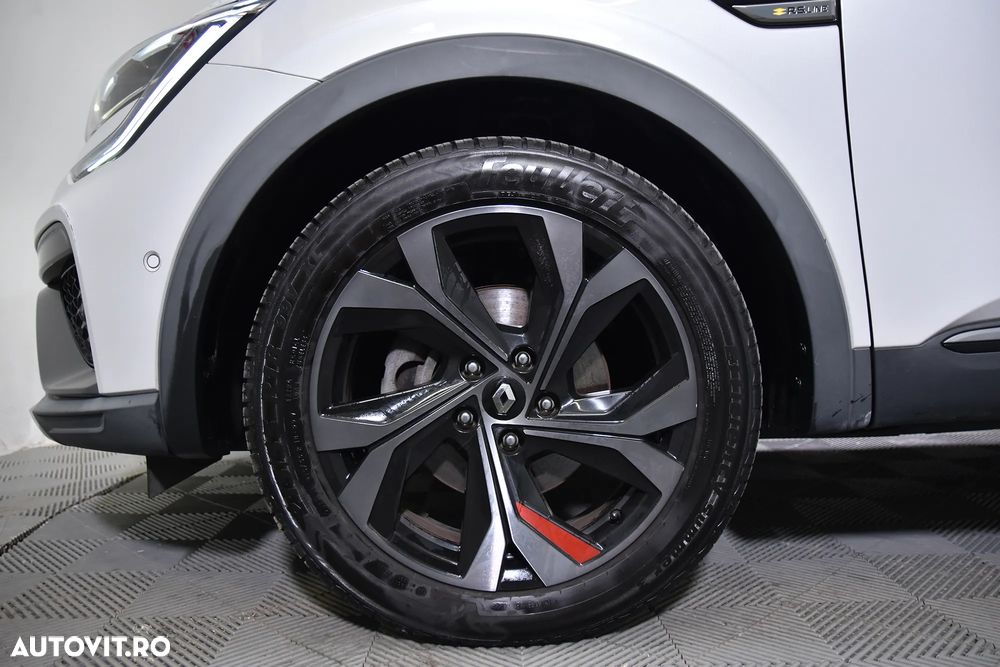 Renault Arkana E-TECH 145 R.S.LINE - 13