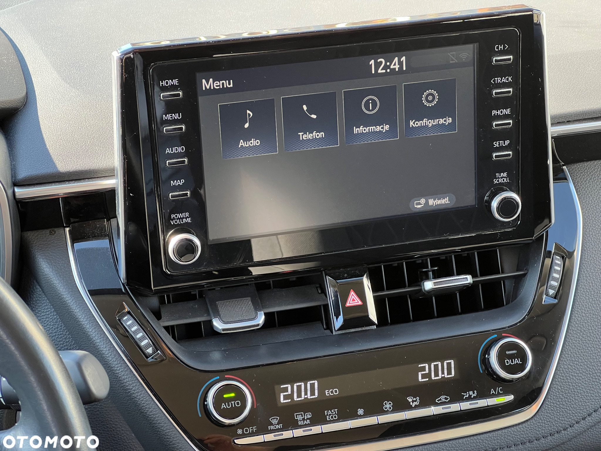 Toyota Corolla 1.8 Hybrid Comfort - 18