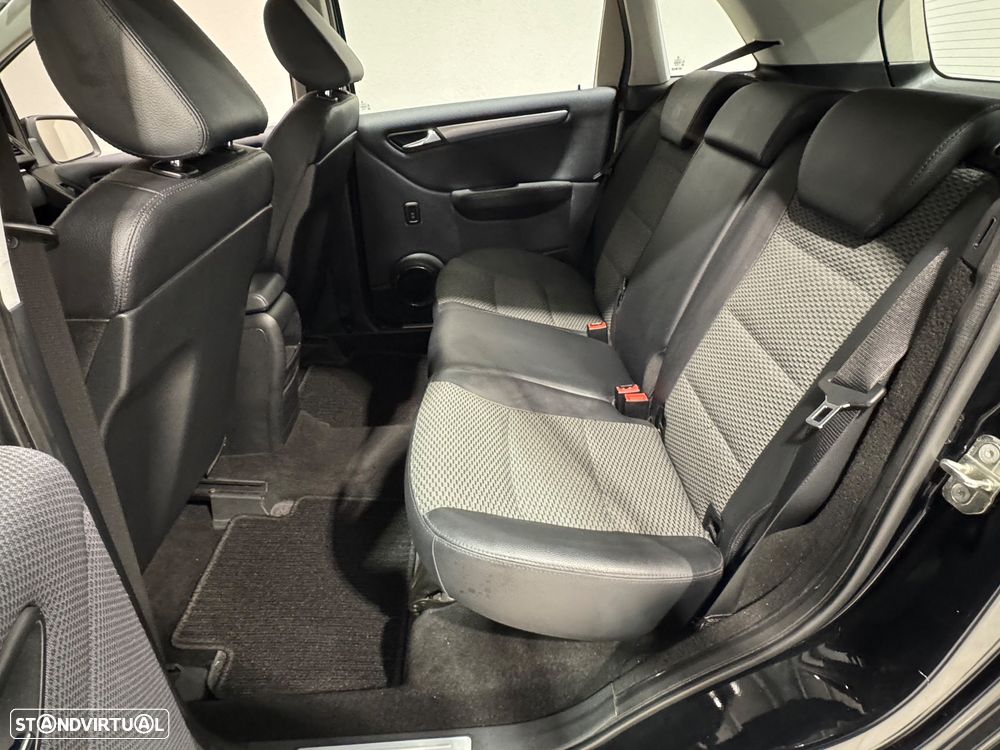 Mercedes-Benz B 180 CDI - 11