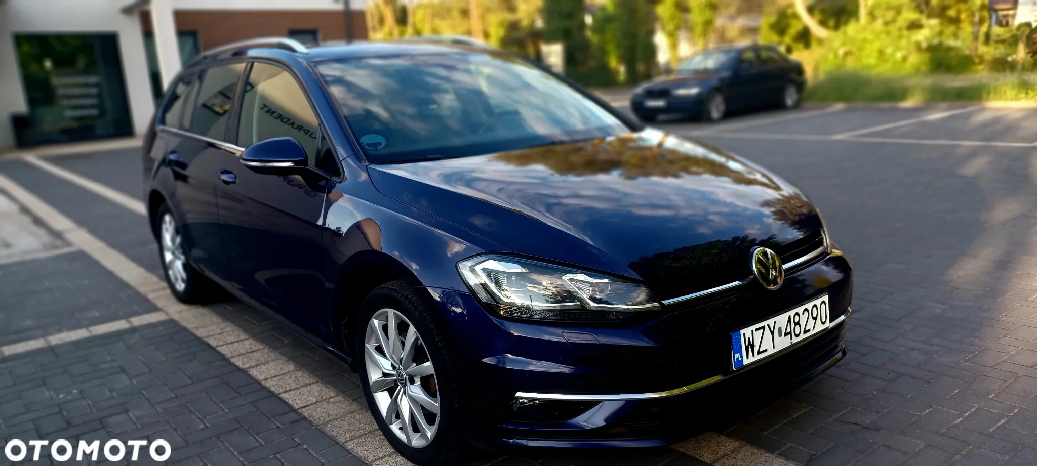 Volkswagen Golf - 2