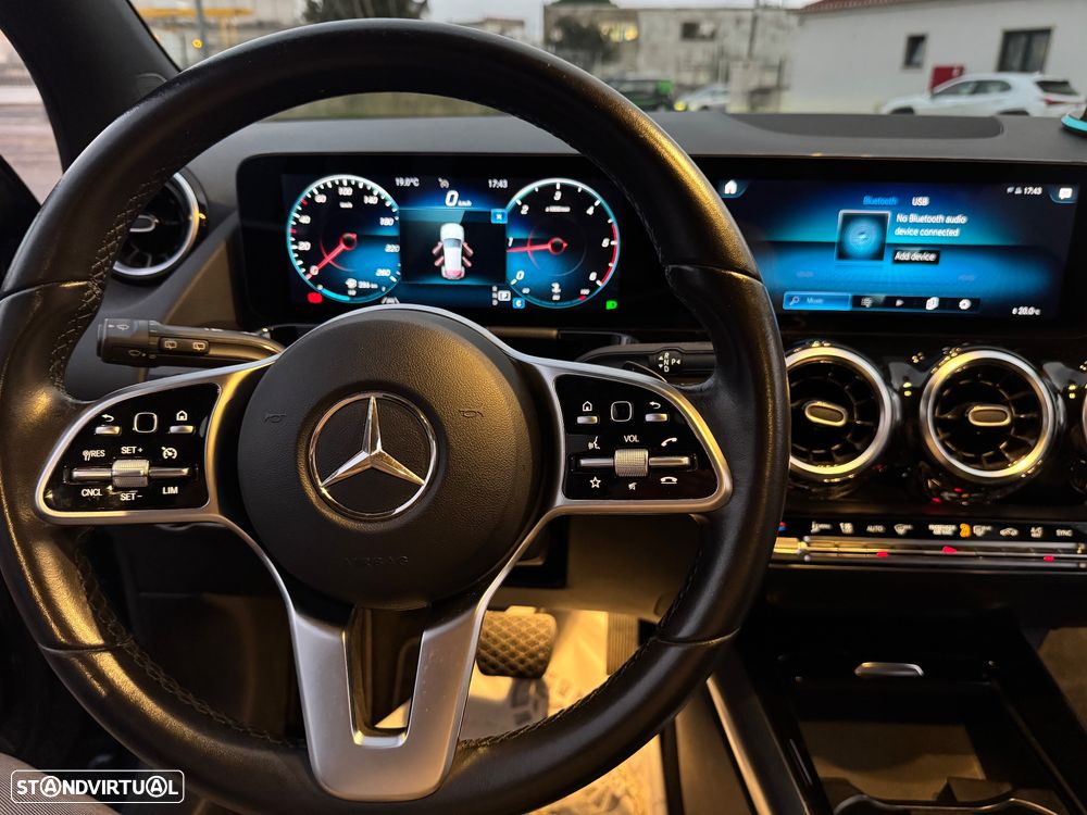 Mercedes-Benz GLA 180 d - 12