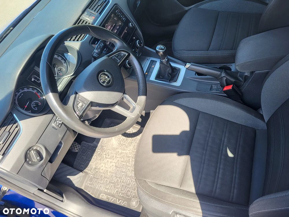 Skoda Octavia 1.6 TDI Business - 8