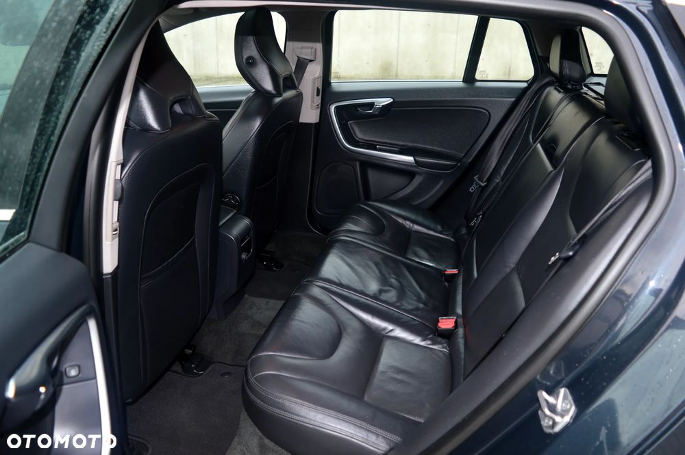 Volvo V60 - 11