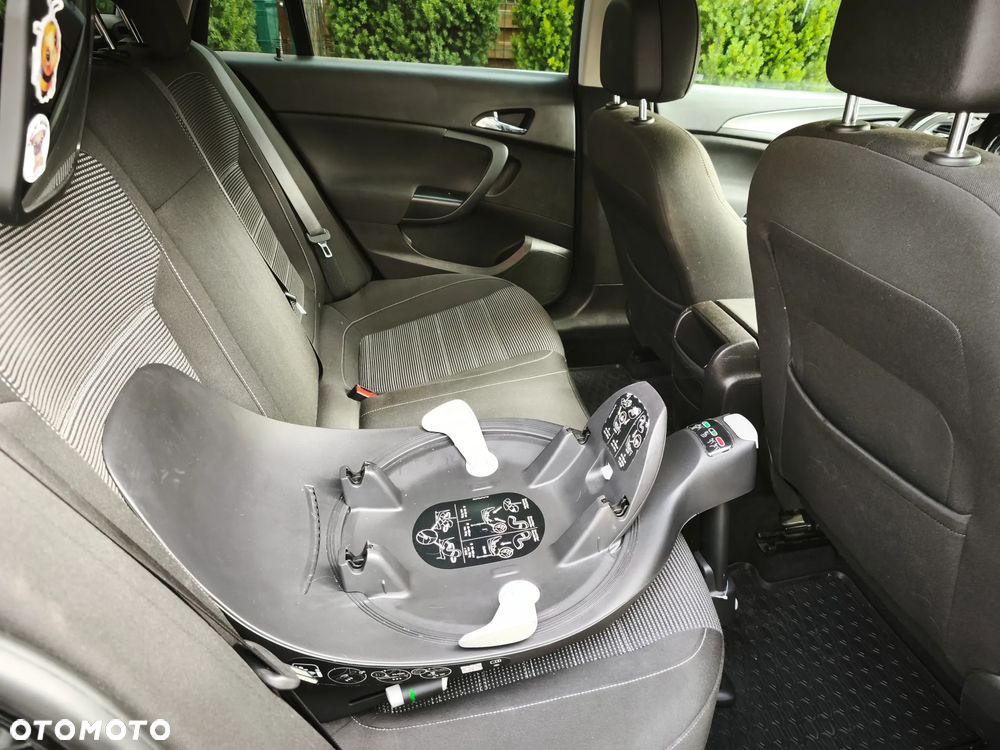 Opel Insignia - 24