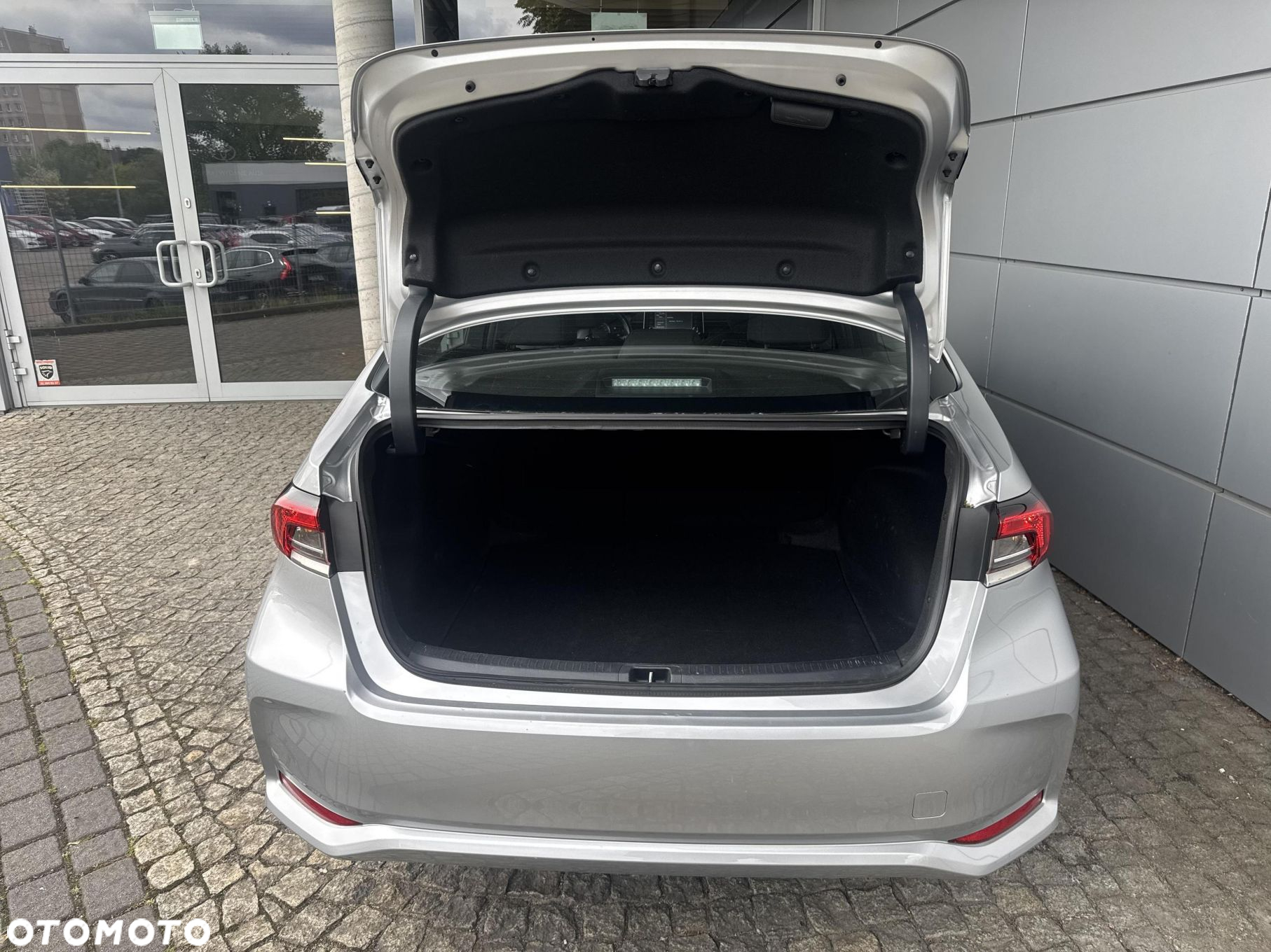 Toyota Corolla - 23
