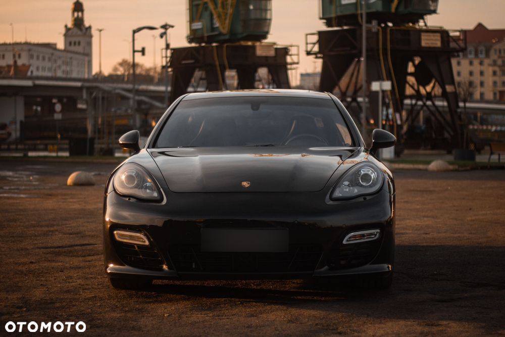 Porsche Panamera - 3