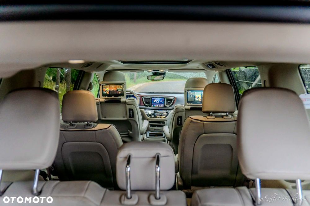 Chrysler Pacifica - 6