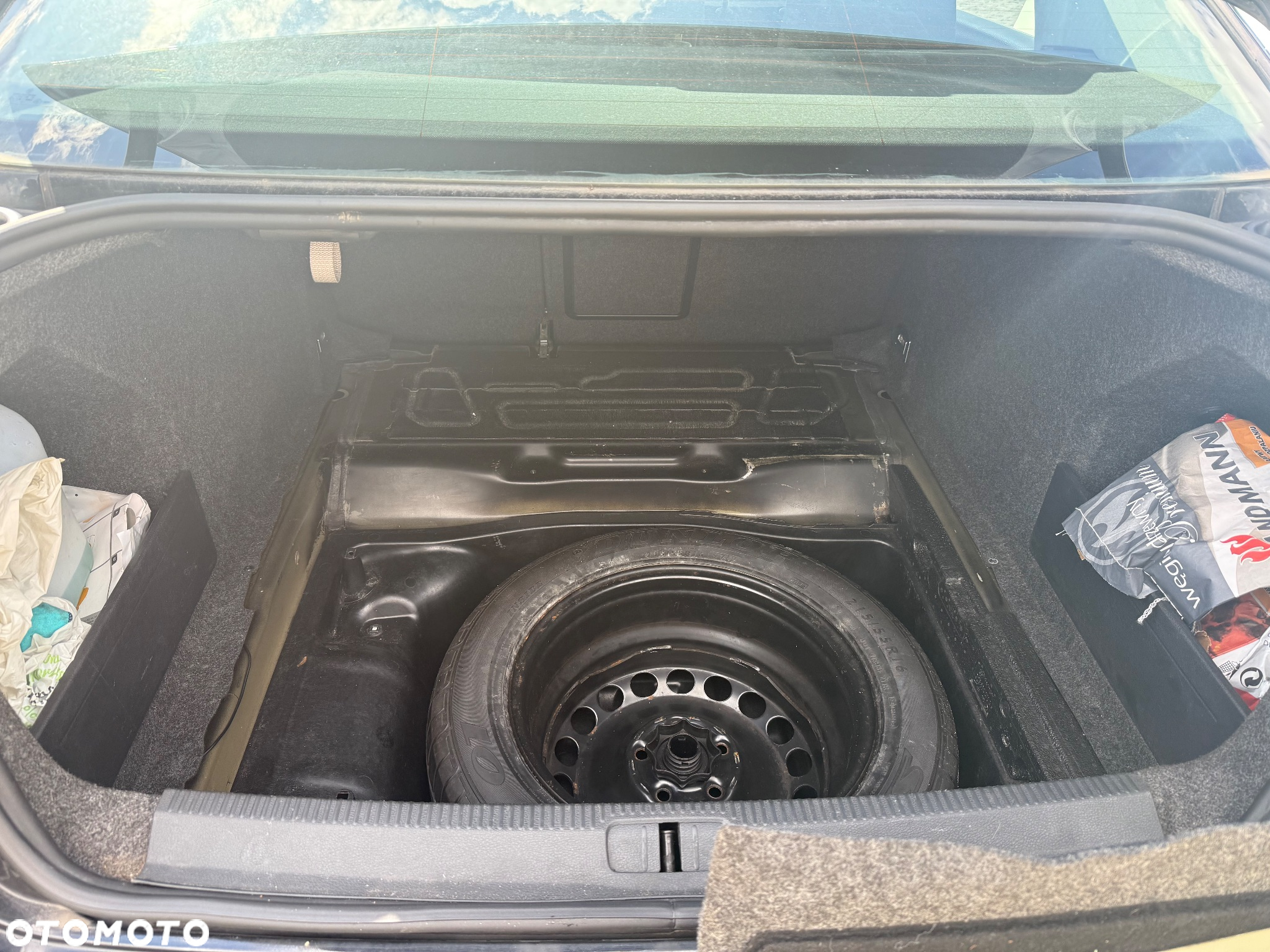 Volkswagen Passat - 13
