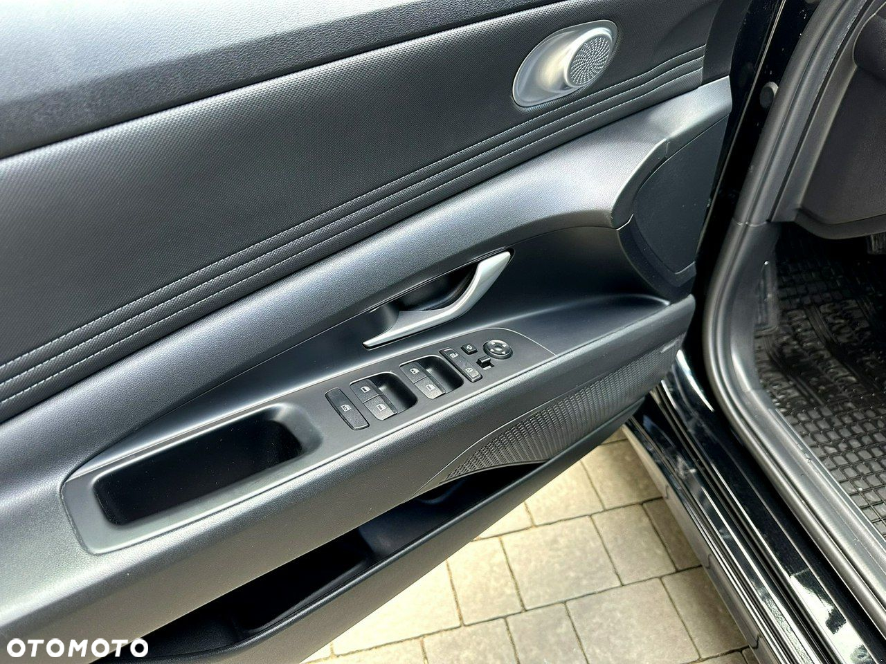 Hyundai Elantra 1.6 Executive CVT - 15