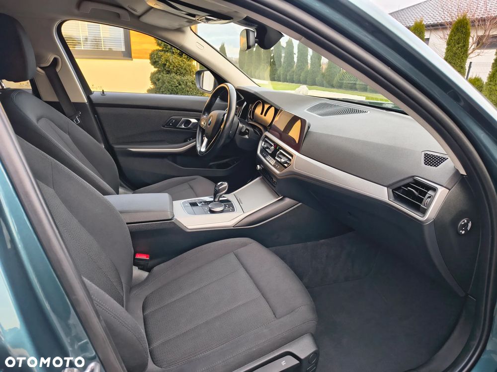 BMW Seria 3 320i Sport Line Shadow - 10