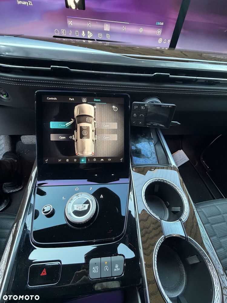 Cadillac Escalade - 12