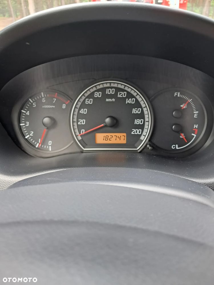 Suzuki Swift 1.3 Club - 13