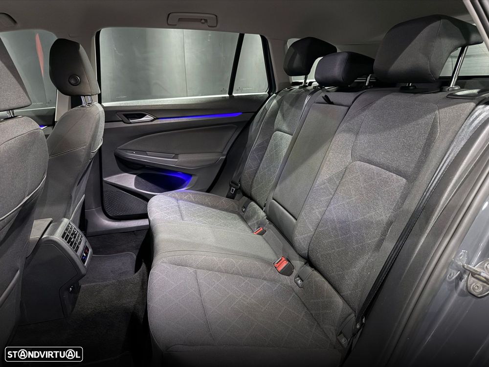 VW Golf Variant 1.0 TSI Confortline DSG - 32