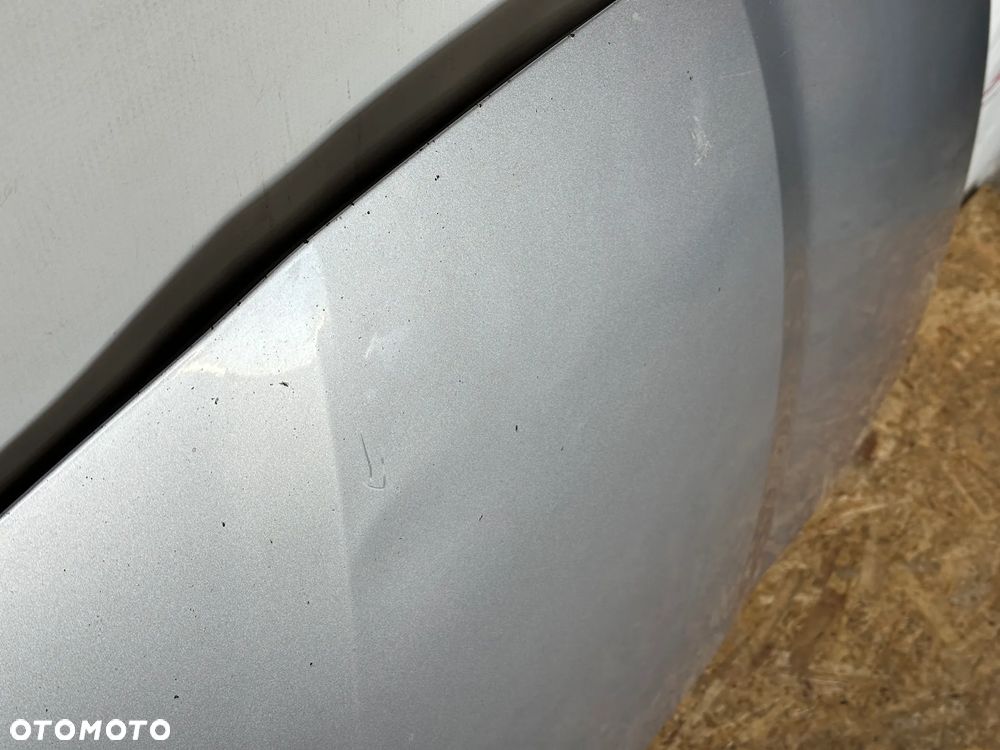 MASKA HONDA CIVIC VIII NH700M - 3